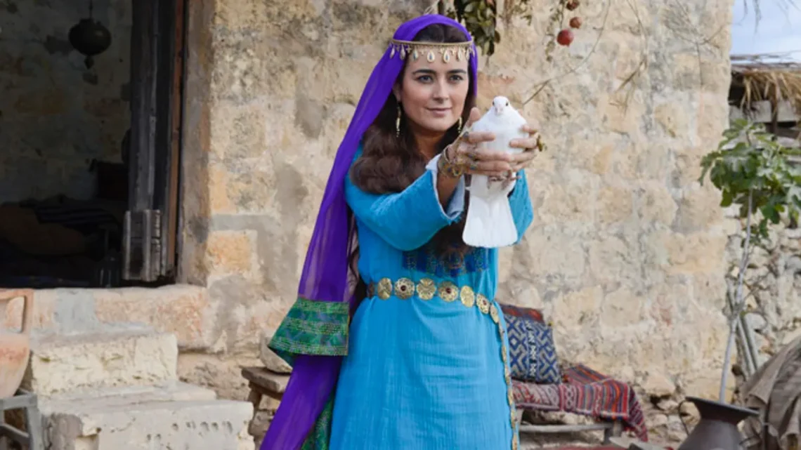 Where Is Cote de Pablo Now? Age, Net Worth & Dating Status 2026